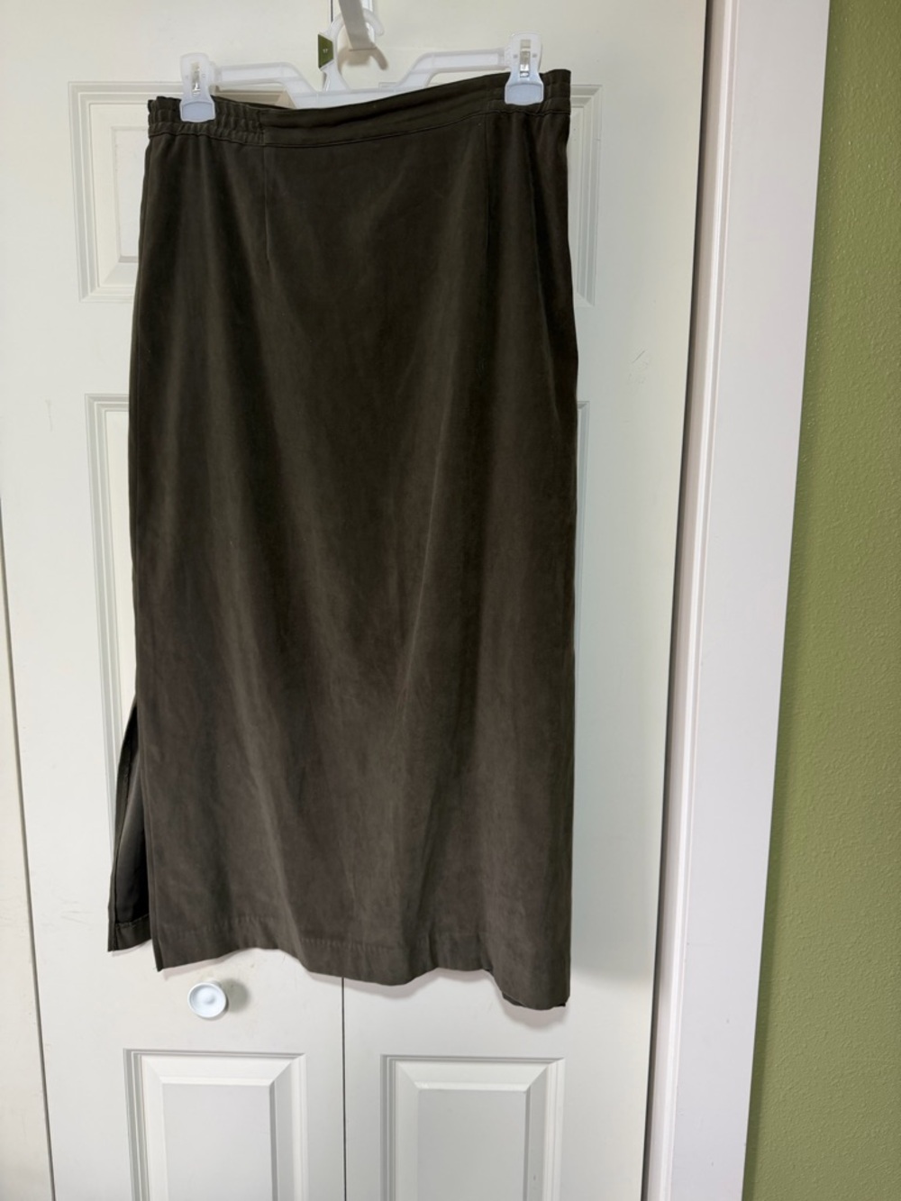 Women's Olive Green Midi Skirt - Classic Straight Silhouette